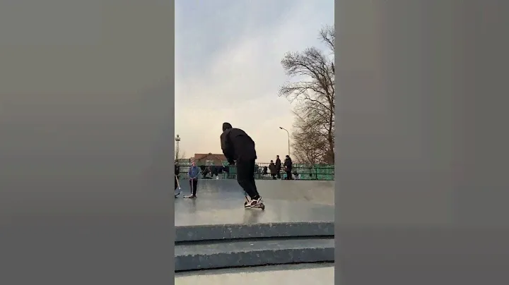 КАКИЕ ТРЮКИ СДЕЛАЛ НАШ РАЙДЕР? 😱 #трюкинасамокате #самокат #трюки