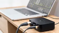 RODE AI-1 одноканальный USB аудиоинтерфейс с комбо XLR/инструмент. входом. Высококачественный усилитель для наушников и балансный TRS Jack выход